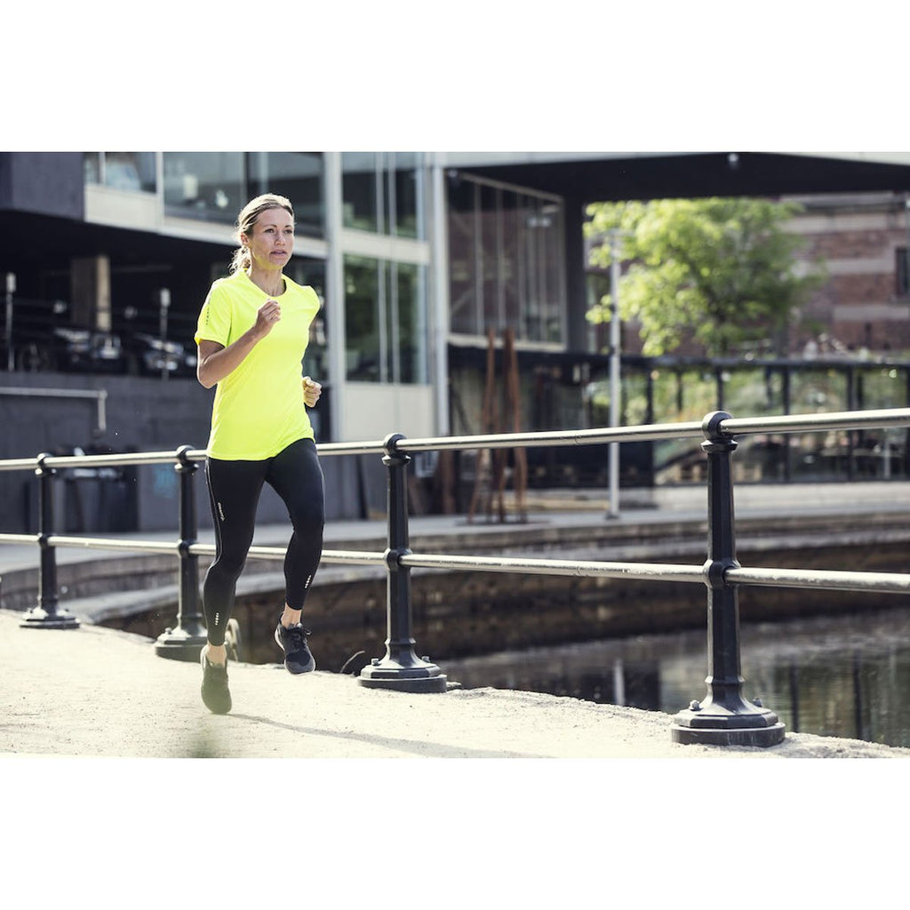 Craft Sports Women's Black/Platinum Mind Short Sleeve Tee